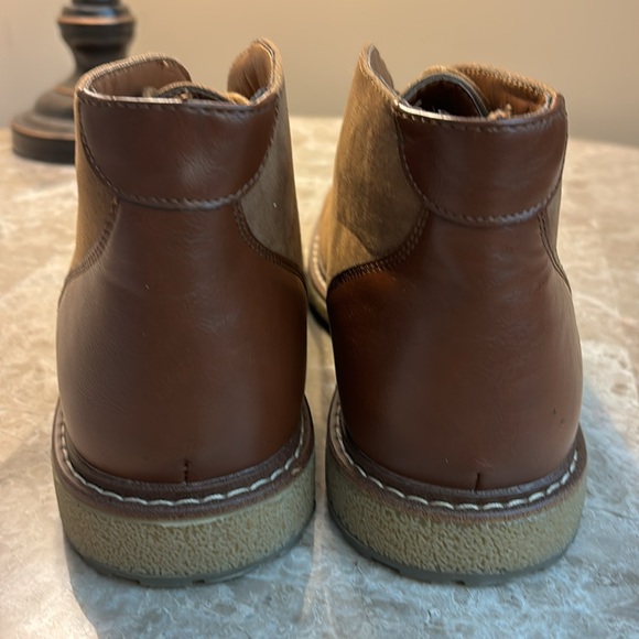 NWOT- brown chukka boots size 10.5 - Picture 4 of 6